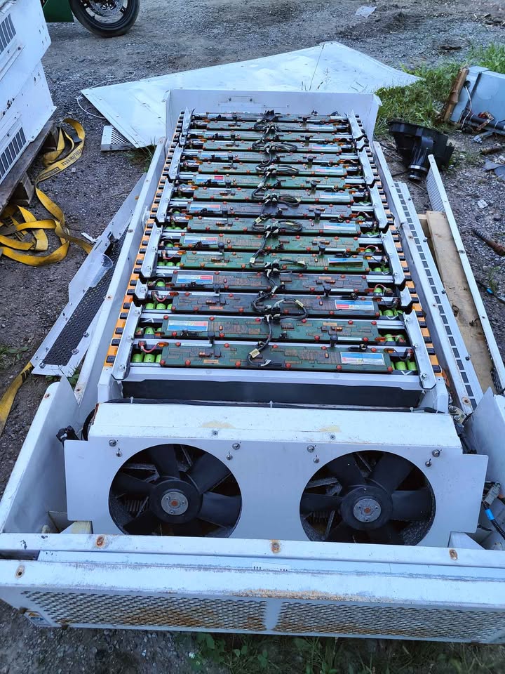 Cooling fans on a full pack